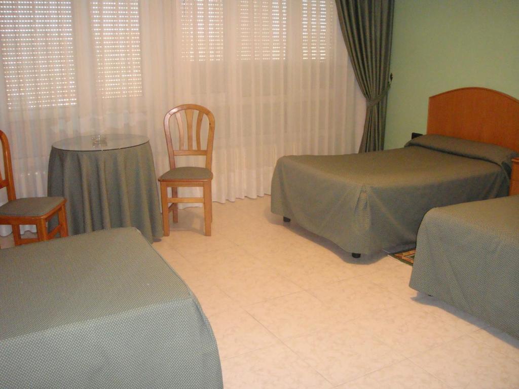 Hostal Serpol Palencia Room photo